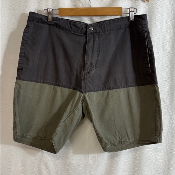 Patagonia Other - Patagonia Mens Color Block Two Tone Cargo shorts organic
